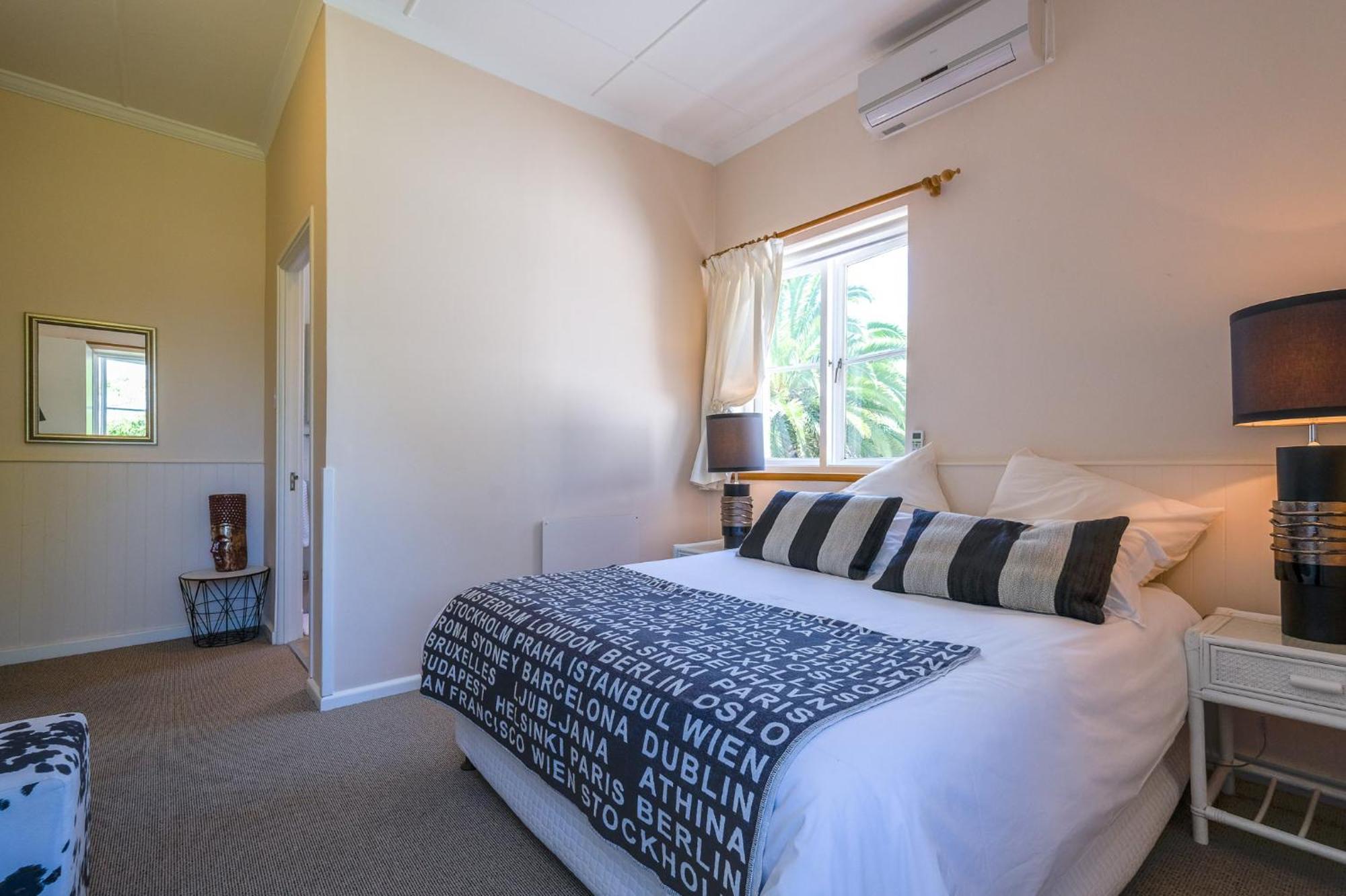 Oude Berg Guesthouse - 10 Caledon Street จอร์จ ห้อง รูปภาพ