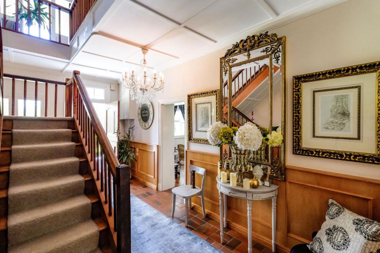 Oude Berg Guesthouse - 10 Caledon Street จอร์จ ภายนอก รูปภาพ