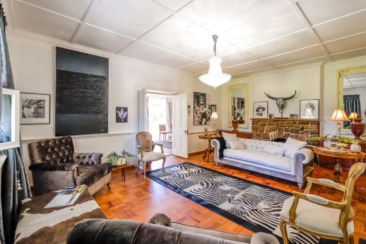 Oude Berg Guesthouse - 10 Caledon Street จอร์จ ภายนอก รูปภาพ