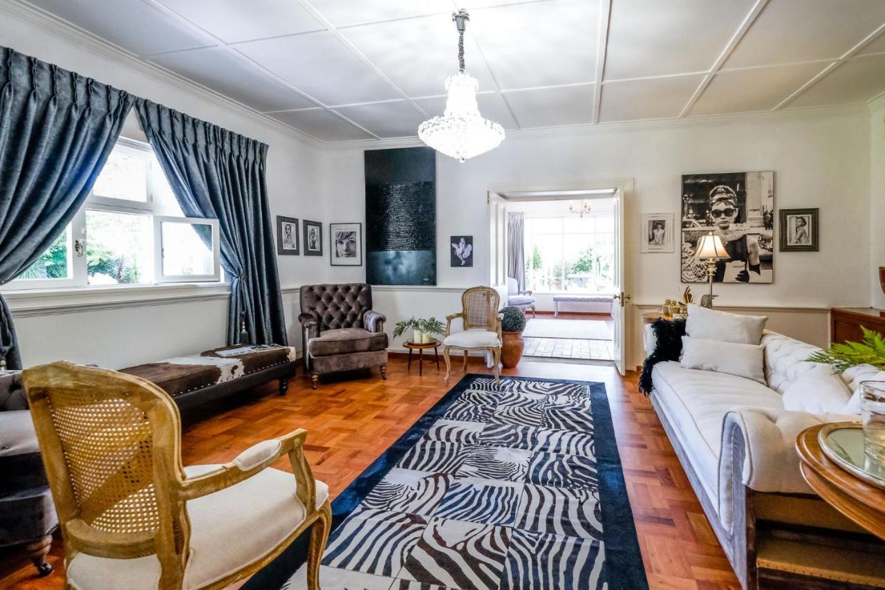 Oude Berg Guesthouse - 10 Caledon Street จอร์จ ภายนอก รูปภาพ