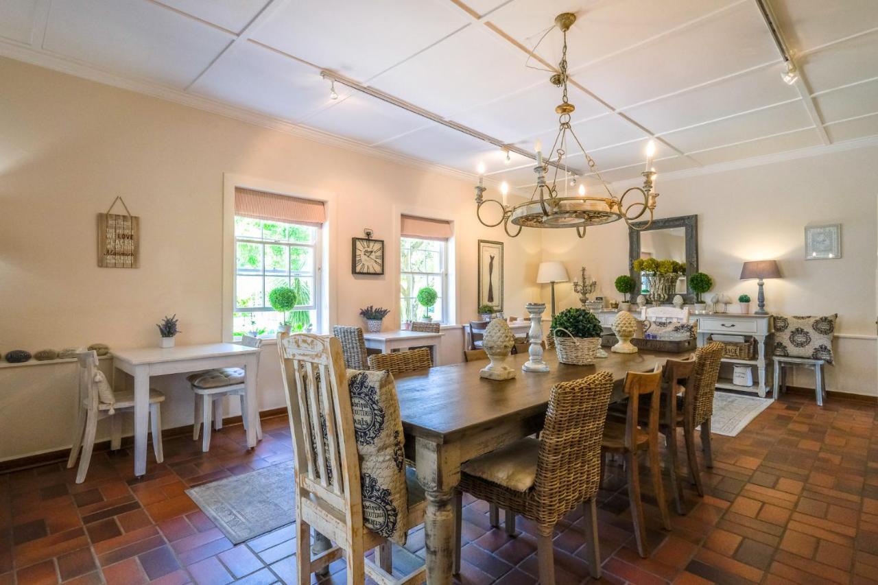 Oude Berg Guesthouse - 10 Caledon Street จอร์จ ภายนอก รูปภาพ
