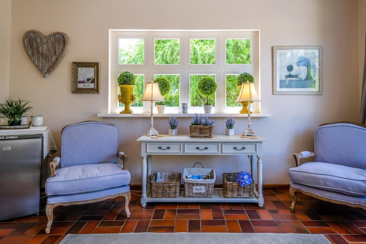 Oude Berg Guesthouse - 10 Caledon Street จอร์จ ภายนอก รูปภาพ