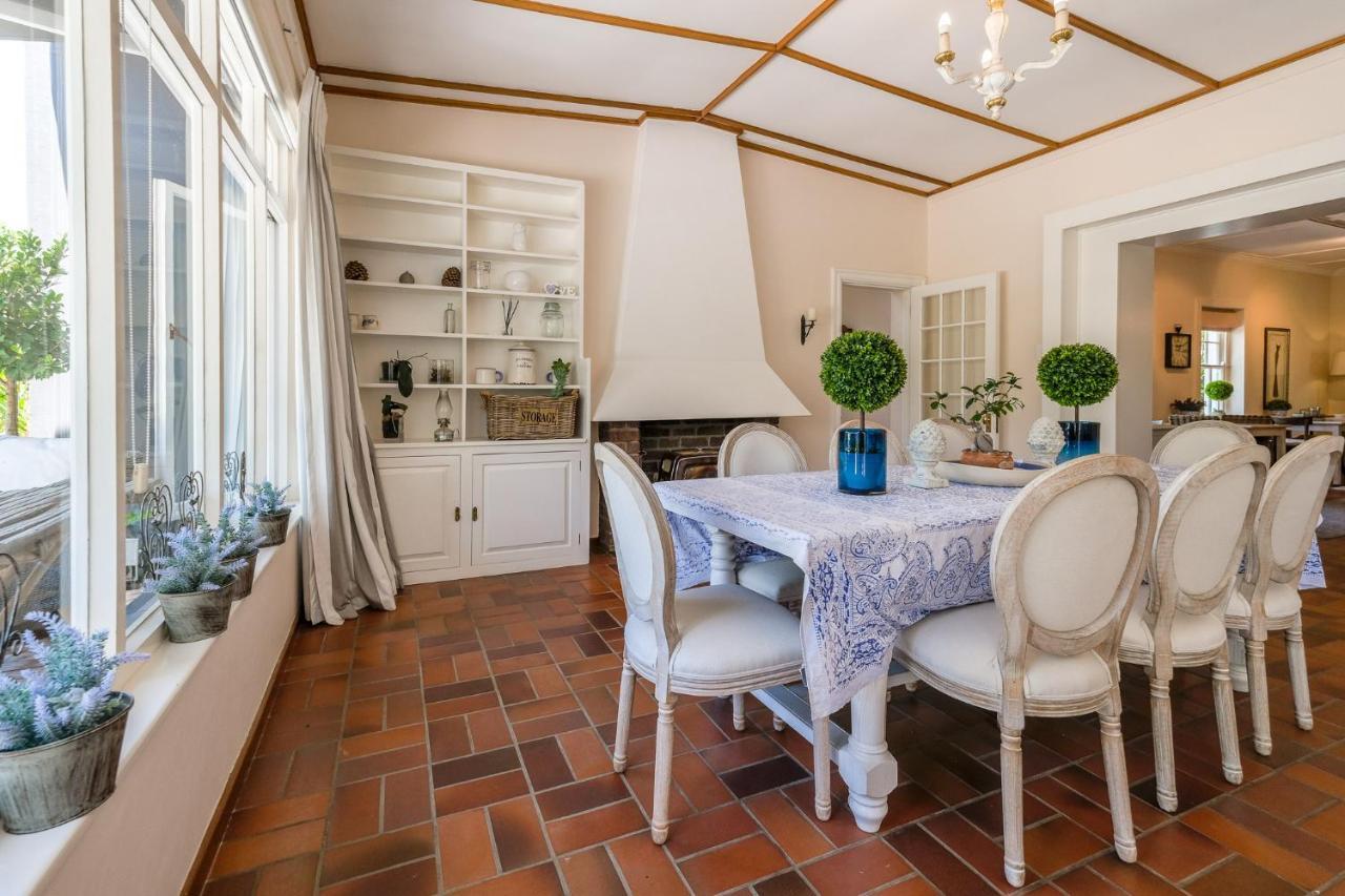 Oude Berg Guesthouse - 10 Caledon Street จอร์จ ภายนอก รูปภาพ